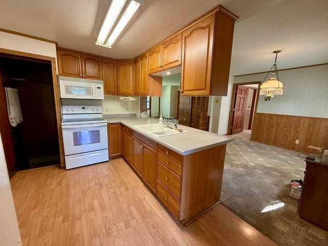 406 Wolfe Avenue, Montevideo, MN 56265