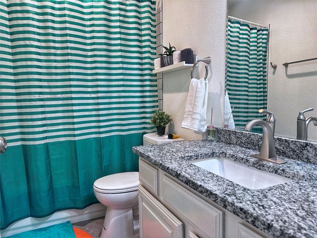 8545 Midpark Road 40, Dallas, TX 75240