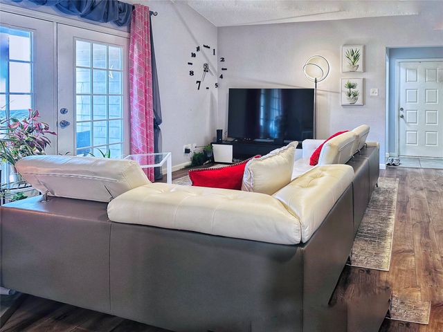 8545 Midpark Road 40, Dallas, TX 75240