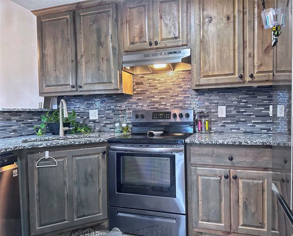 8545 Midpark Road 40, Dallas, TX 75240