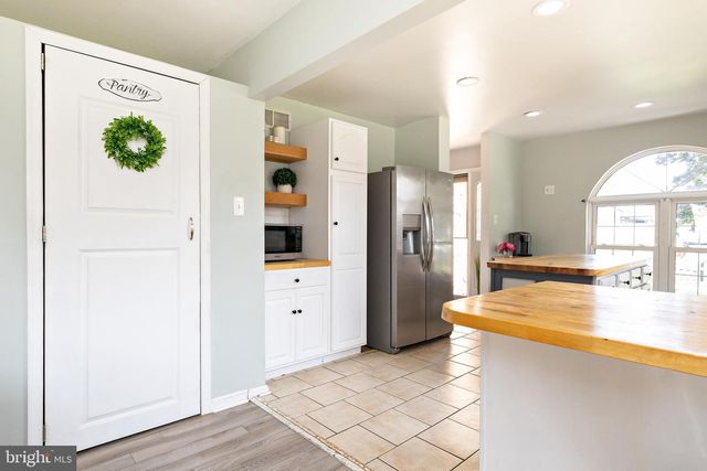601 STATION AVE, Mount Ephraim, NJ 08059