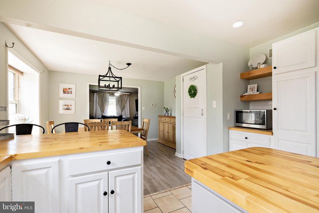 601 STATION AVE, Mount Ephraim, NJ 08059