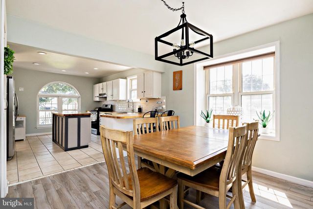 601 STATION AVE, Mount Ephraim, NJ 08059