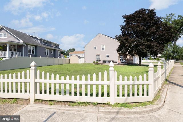601 STATION AVE, Mount Ephraim, NJ 08059