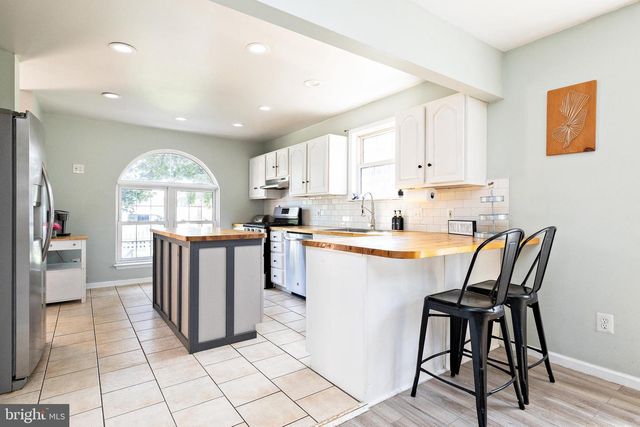 601 STATION AVE, Mount Ephraim, NJ 08059