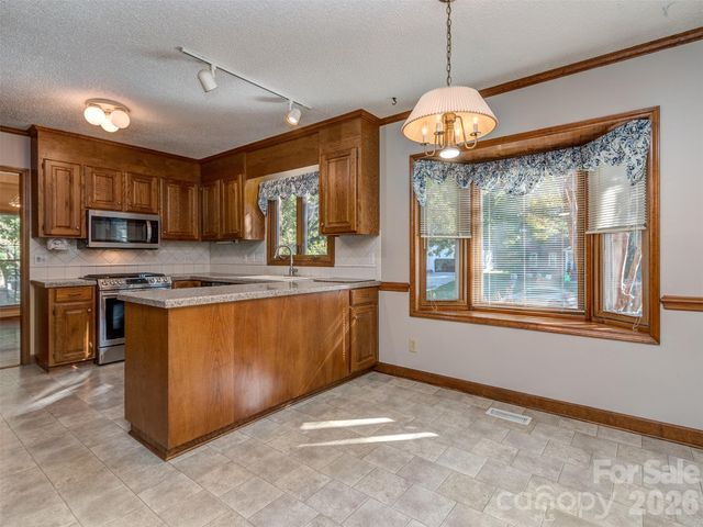 7301 Lee Rea Road, Charlotte, NC 28226