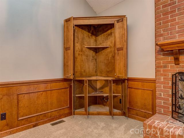 7301 Lee Rea Road, Charlotte, NC 28226