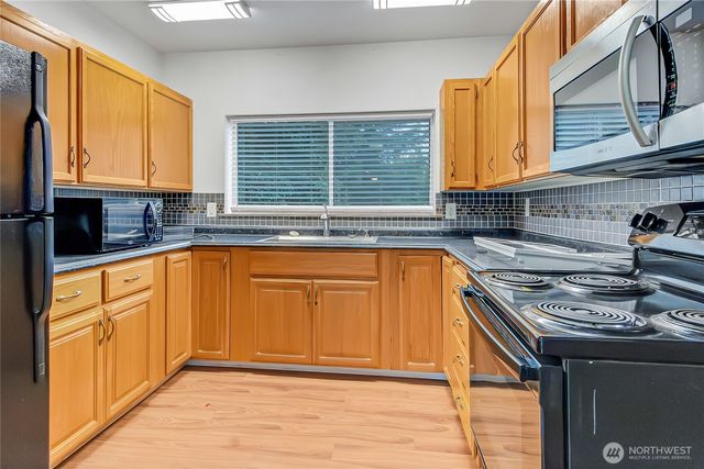26319 70th Avenue E, Graham, WA 98338
