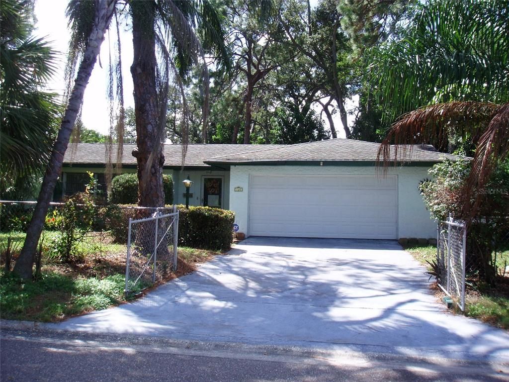 120 SW MONROE CIRCLE N, St Petersburg, FL 33703