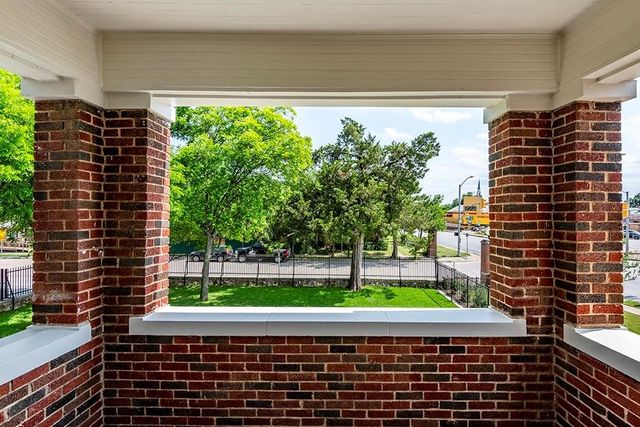 2837 Hemphill Street 201, Fort Worth, TX 76110