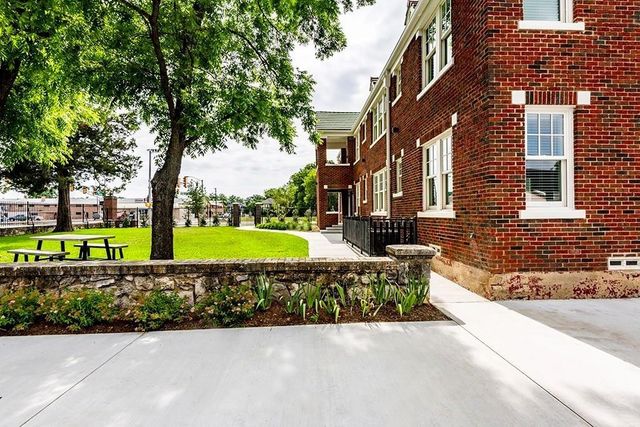 2837 Hemphill Street 201, Fort Worth, TX 76110
