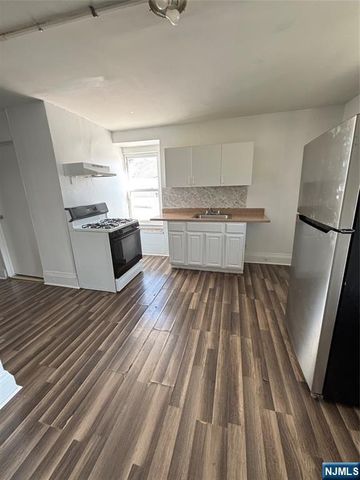 552 River Street, Paterson, NJ 07524