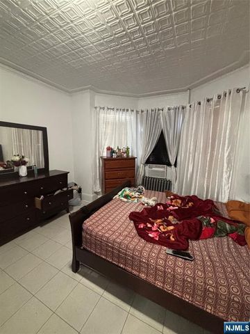 552 River Street, Paterson, NJ 07524