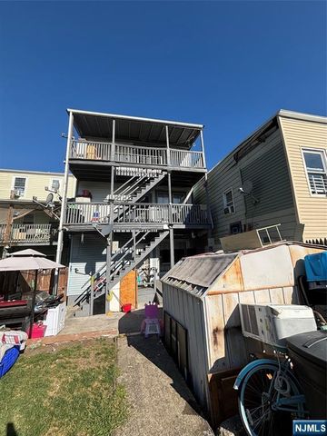 552 River Street, Paterson, NJ 07524