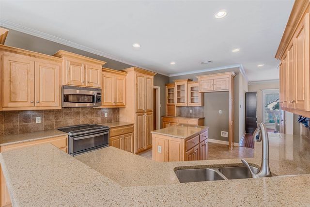 141 Mountain Valley Drive, Maumelle, AR 72113