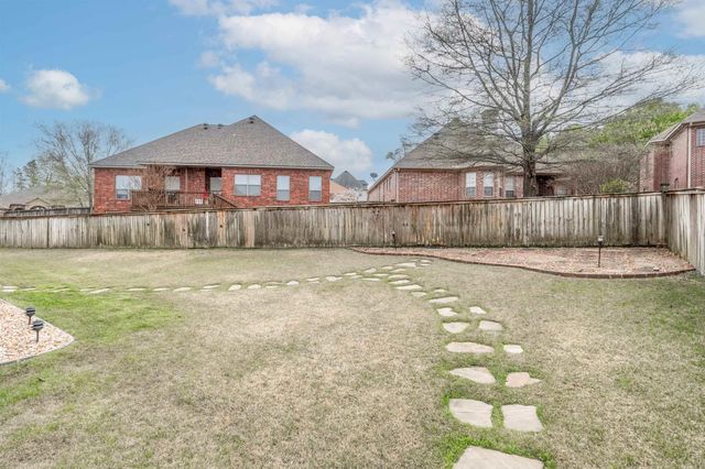 141 Mountain Valley Drive, Maumelle, AR 72113