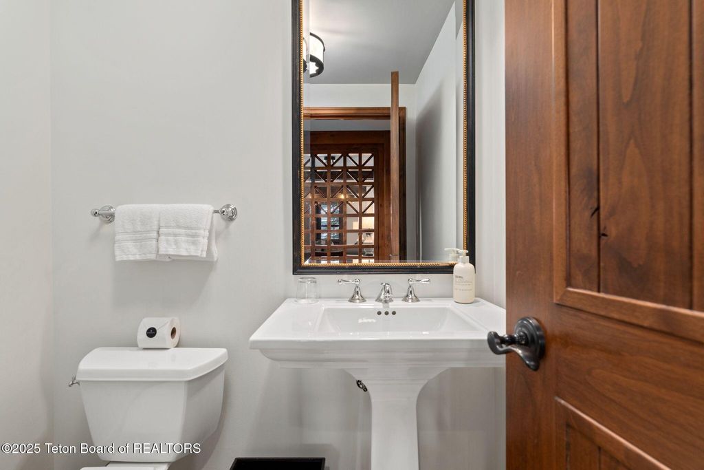 7680 N GRANITE LOOP Road 556, Teton Village, WY 83025 photo 24