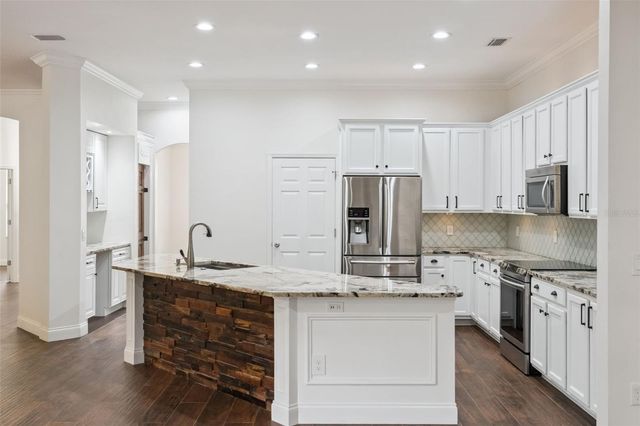 833 ROCK CREEK STREET, Apopka, FL 32712