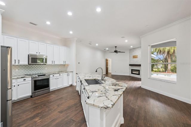 833 ROCK CREEK STREET, Apopka, FL 32712