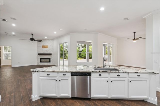 833 ROCK CREEK STREET, Apopka, FL 32712