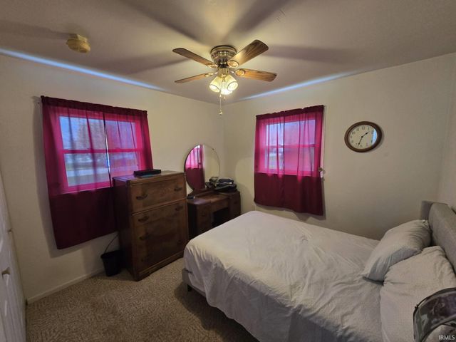 619 W 9TH Street, Jonesboro, IN 46938