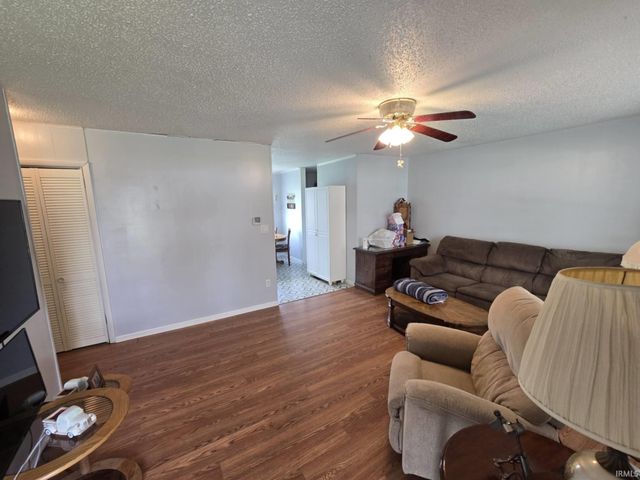 619 W 9TH Street, Jonesboro, IN 46938