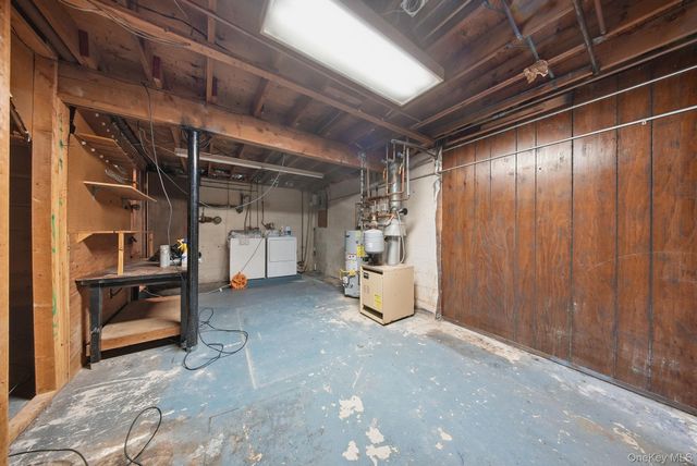 16 Mountain Avenue, Middletown, NY 10940