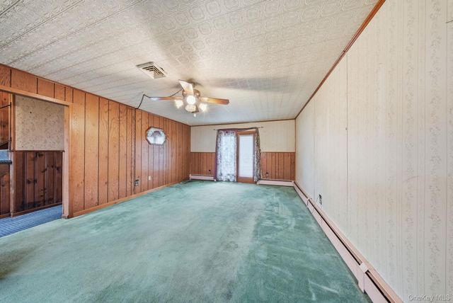 16 Mountain Avenue, Middletown, NY 10940