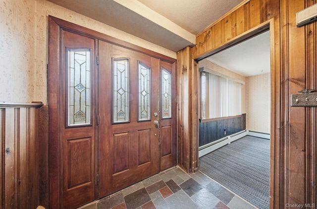 16 Mountain Avenue, Middletown, NY 10940