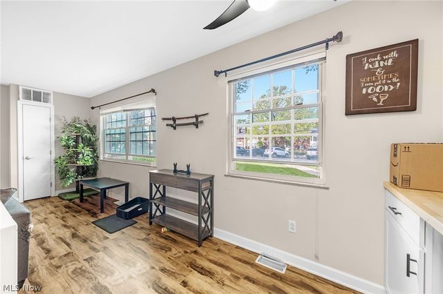 2885 Pease Drive 103, Rocky River, OH 44116