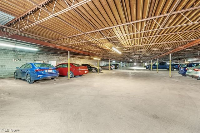 2885 Pease Drive 103, Rocky River, OH 44116