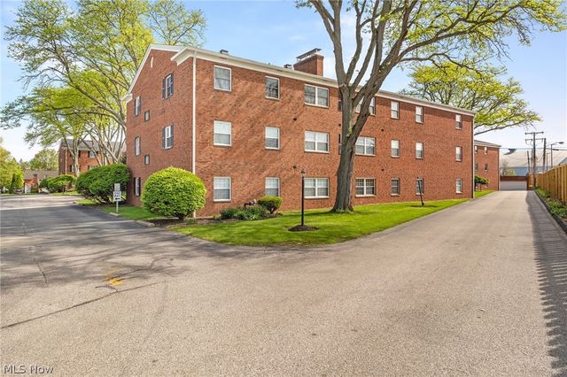 2885 Pease Drive 103, Rocky River, OH 44116