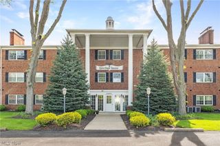 2885 Pease Drive 103, Rocky River, OH 44116