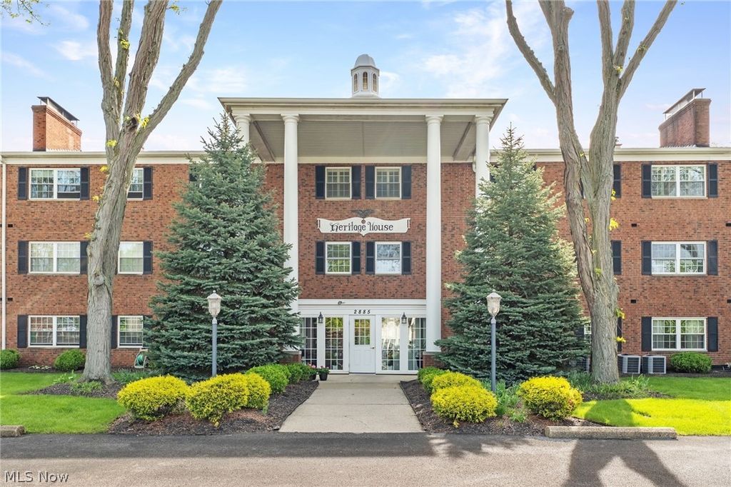 2885 Pease Drive 103, Rocky River, OH 44116