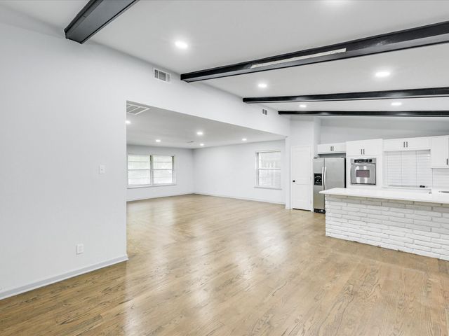 10039 Shadyview Drive, Dallas, TX 75238