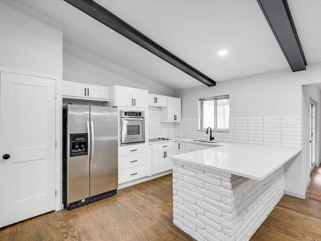 10039 Shadyview Drive, Dallas, TX 75238