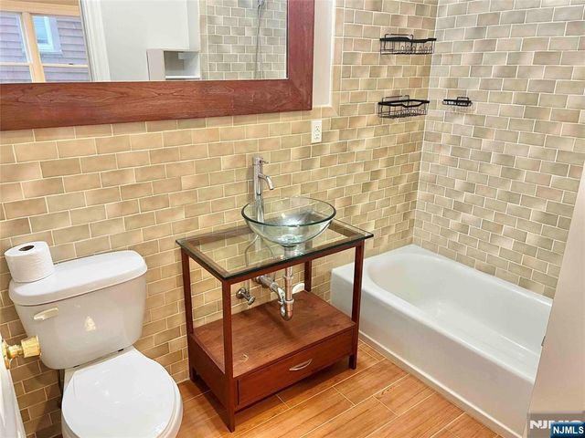 284 John Street 1, Cliffside Park, NJ 07010