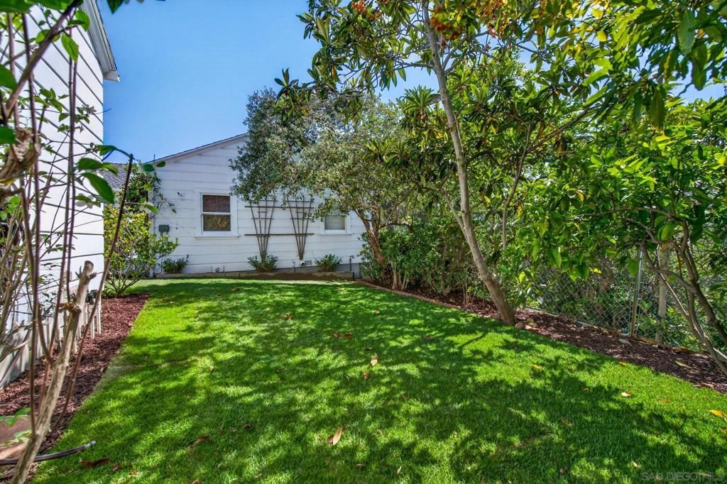 Image 21 of property listing at 4744 Miracle Drive, San Diego, CA 92115