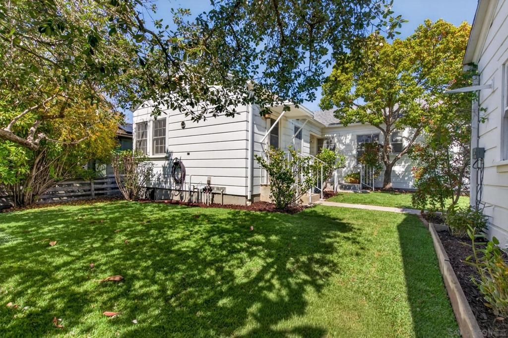 Image 7 of property listing at 4744 Miracle Drive, San Diego, CA 92115