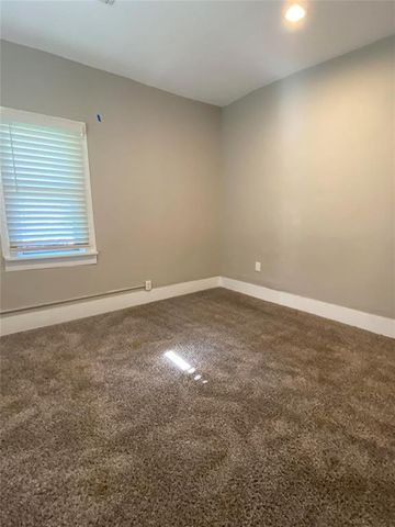 325 W 2nd Street, Edmond, OK 73003