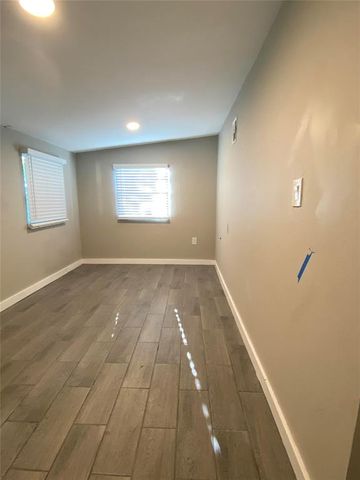 325 W 2nd Street, Edmond, OK 73003