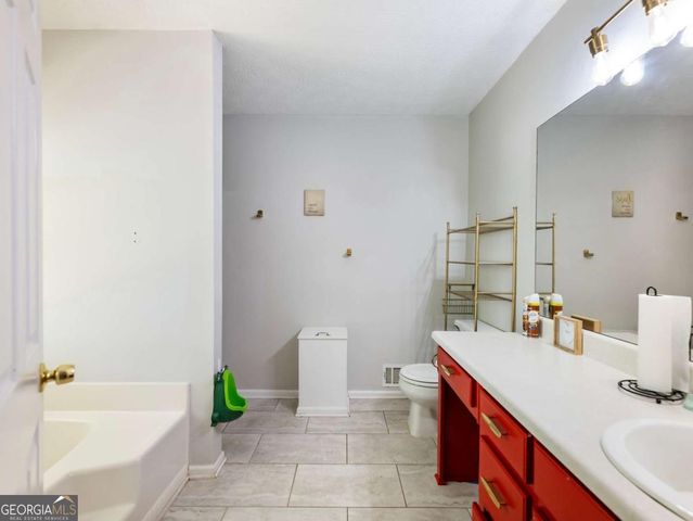 443 Rhett Drive, Loganville, GA 30052