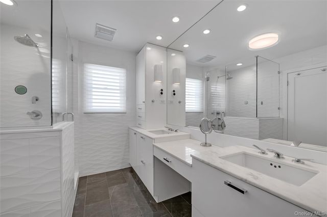 20 Seagull Lane, Port Washington, NY 11050