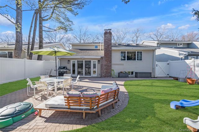 20 Seagull Lane, Port Washington, NY 11050