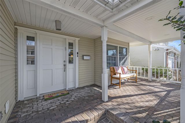 20 Seagull Lane, Port Washington, NY 11050