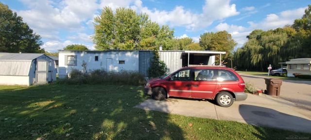 3101 River Road 123, Sodus, MI 49126