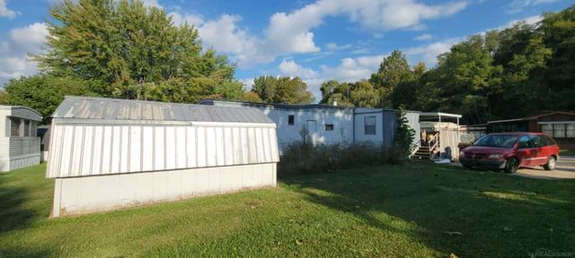 3101 River Road 123, Sodus, MI 49126