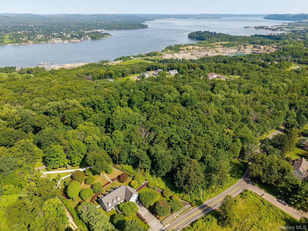86 Buckberg Road, Stony Point, NY 10980 — photo 2