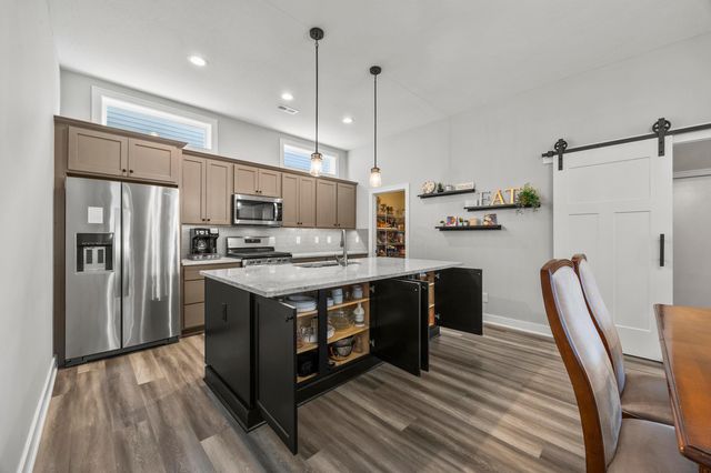313 Middleburn Street, Johnstown, OH 43031