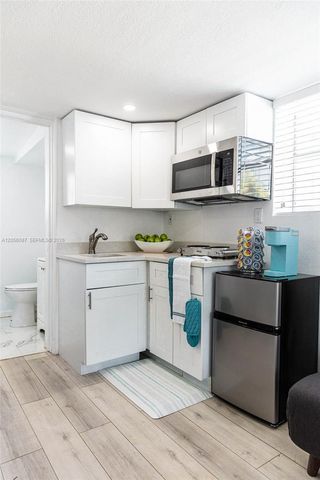 935 NE 164th Street, North Miami Beach, FL 33162